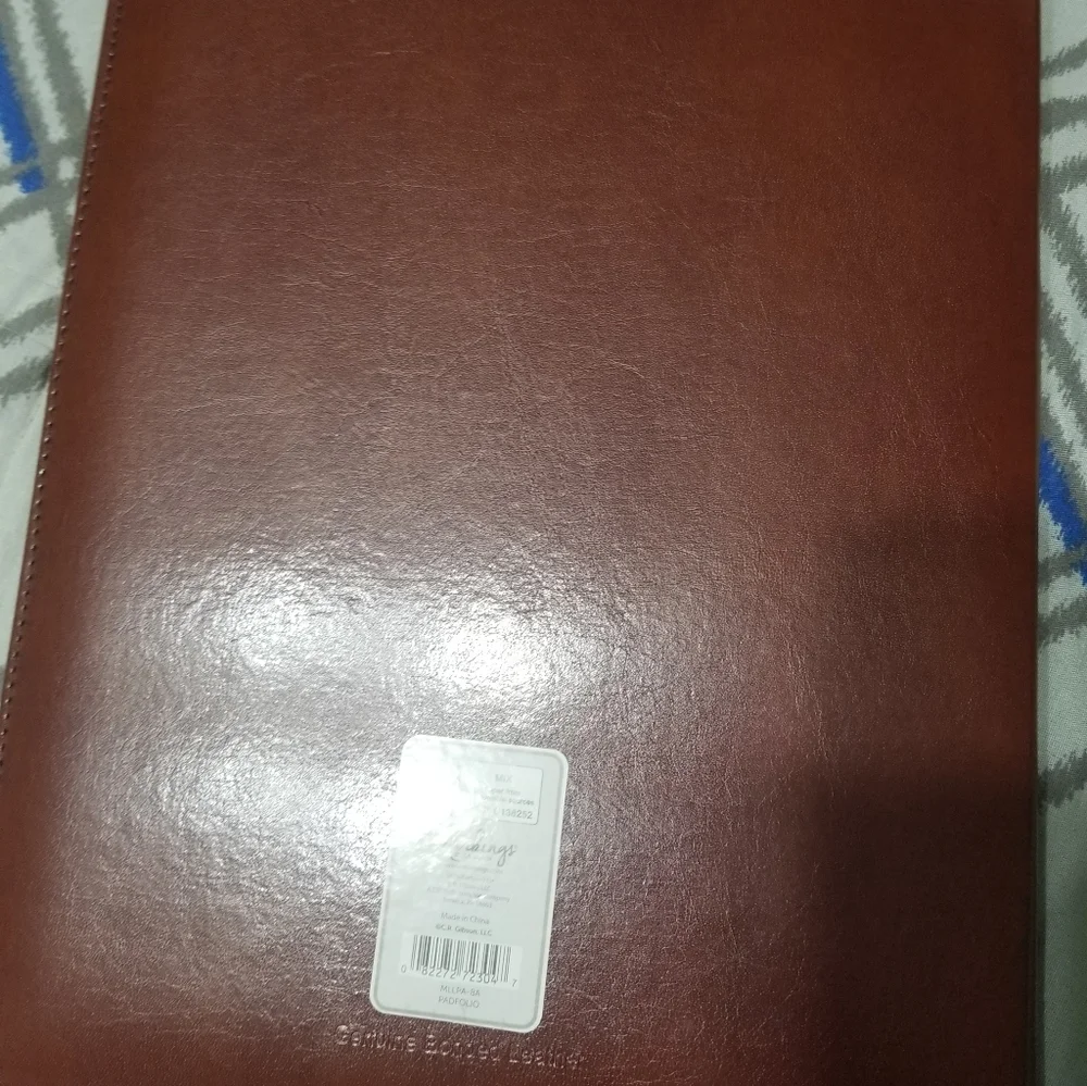 - New Brown Markings Padfolio with pad and pen